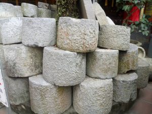 Noi-dong-coi-da-mo-trau-len-chua-o-2