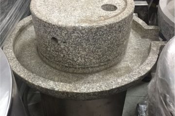 Máy xay bột nước sử dụng cối đá